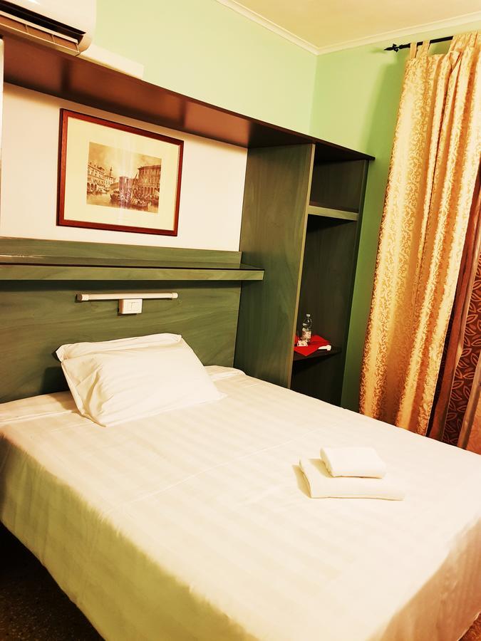 Ponte Degli Scalzi Bed & Breakfast Venice